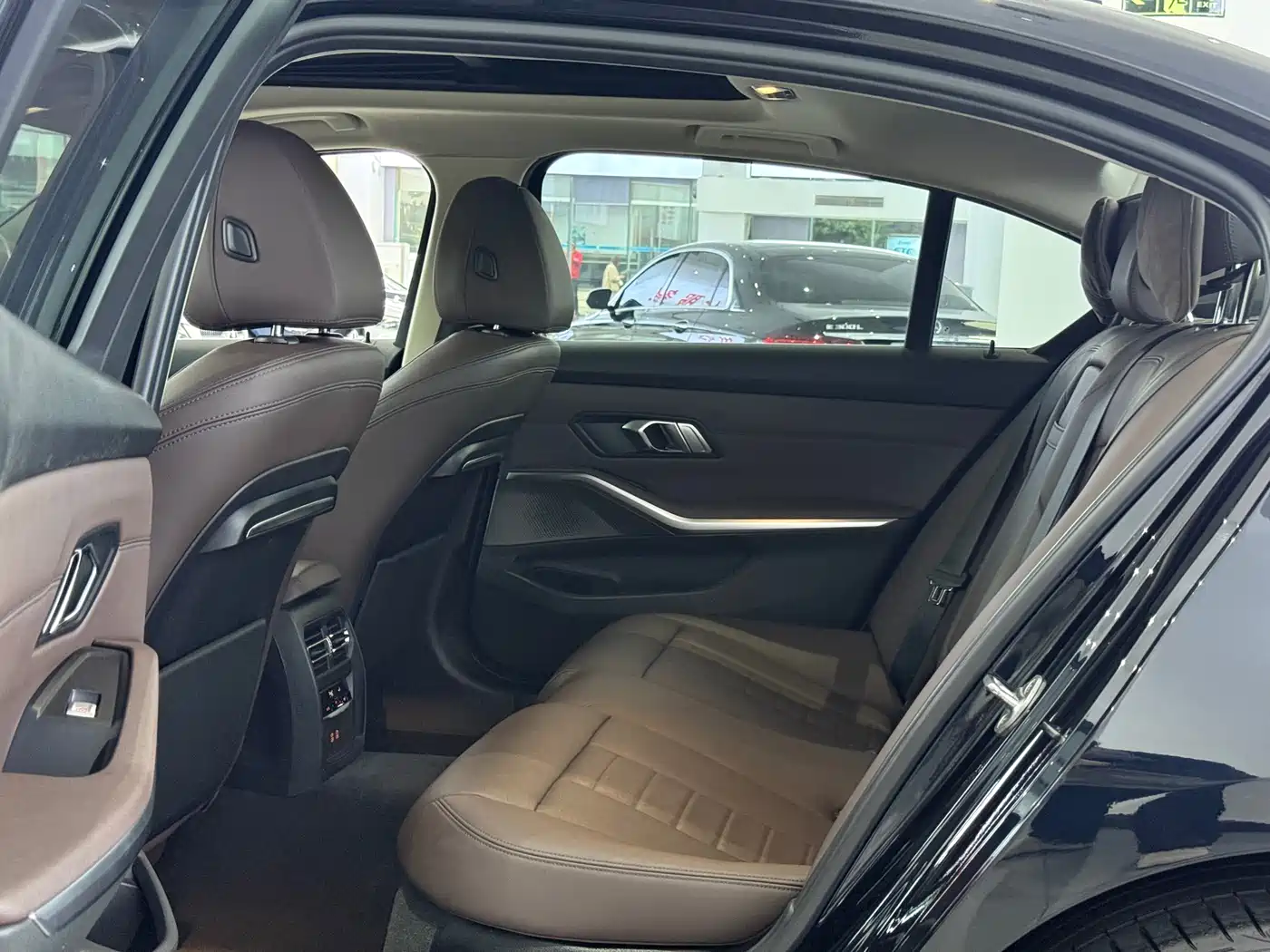 BMW 3 Series 2021 320Li M Sport Package фото 6