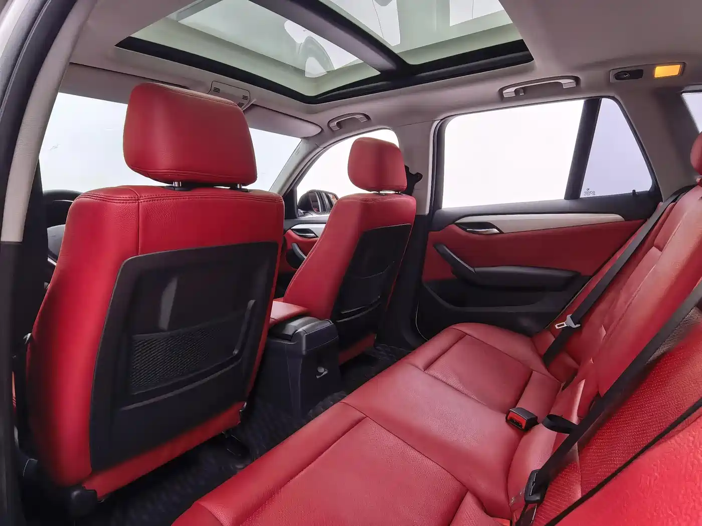 BMW X1 2014 sDrive18i Fashion Edition фото 7