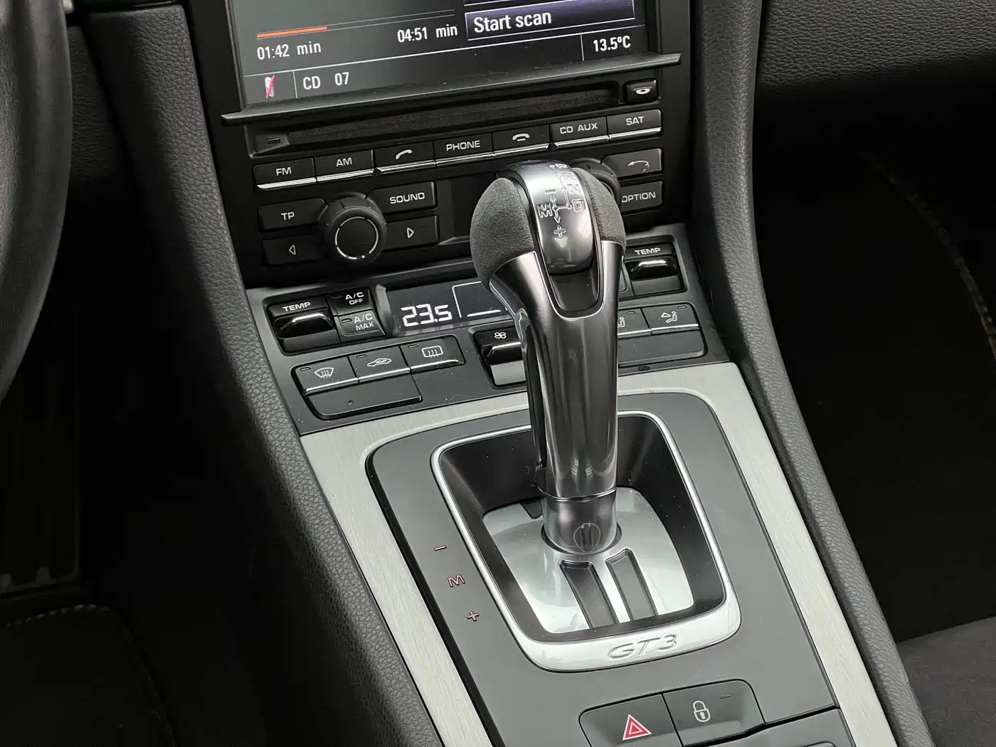 Porsche 911 2013 GT3 3.8L фото 19
