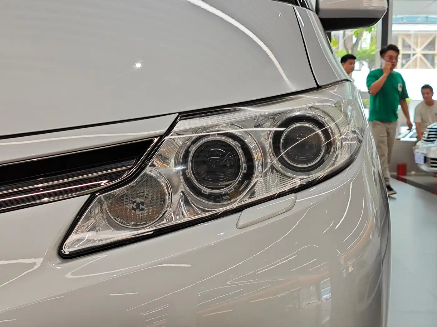 Toyota Previa 2014 2012 2.4L 7-Seater Luxury Edition