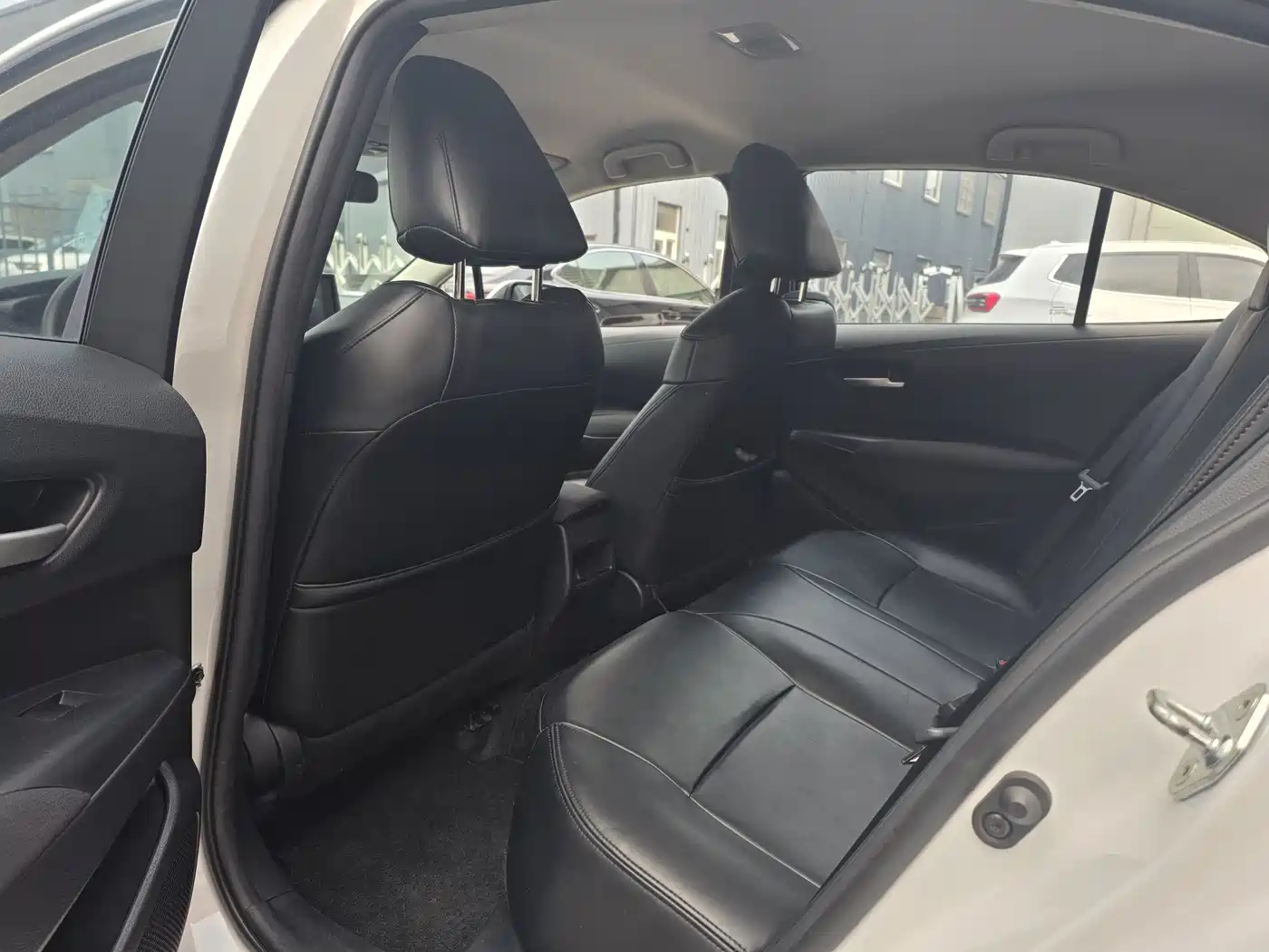 Toyota Corolla 2023 1.5L Pioneer Edition фото 8
