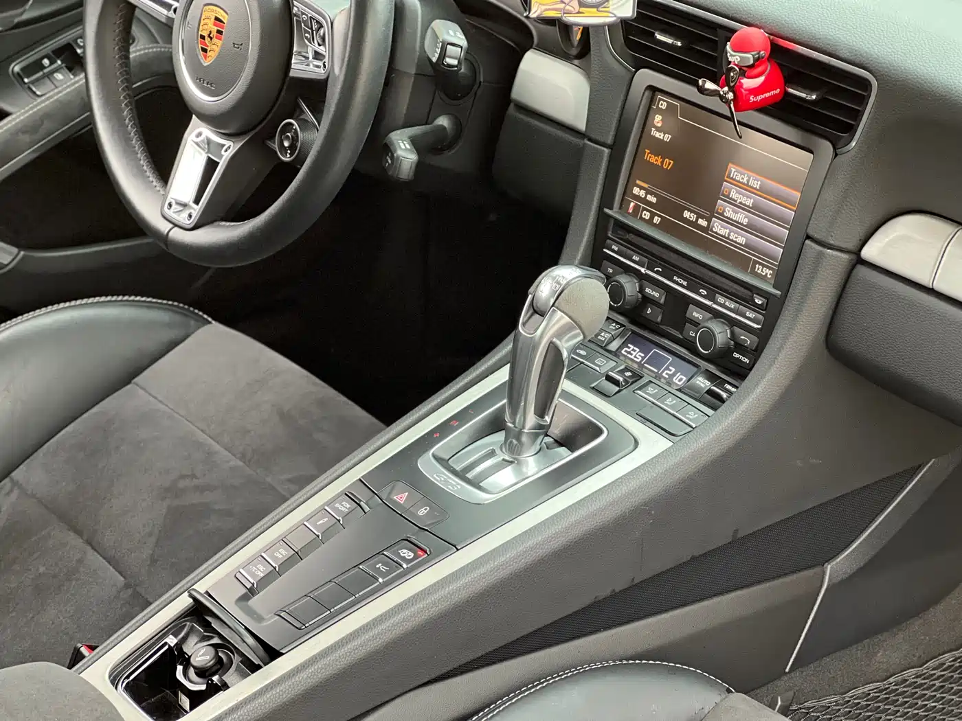 Porsche 911 2013 GT3 3.8L фото 13