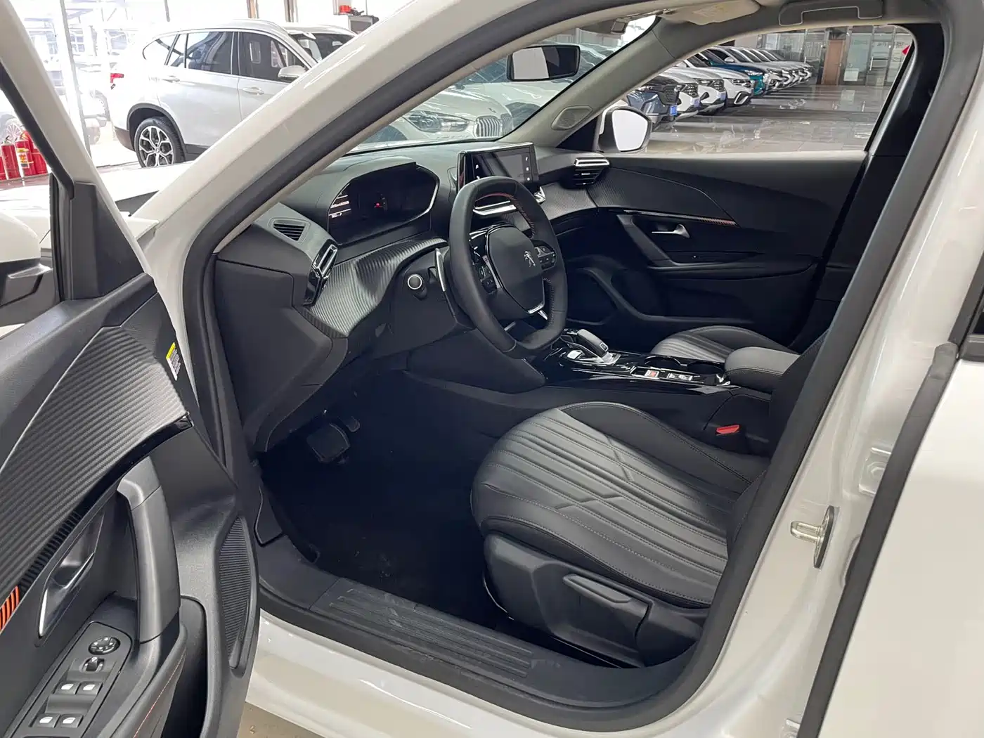 Peugeot 2008 2022 230THP THE ONE фото 7