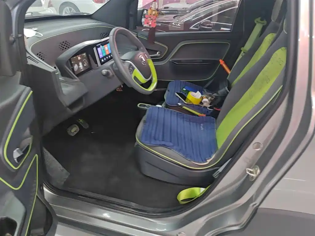 BAOJUN E100