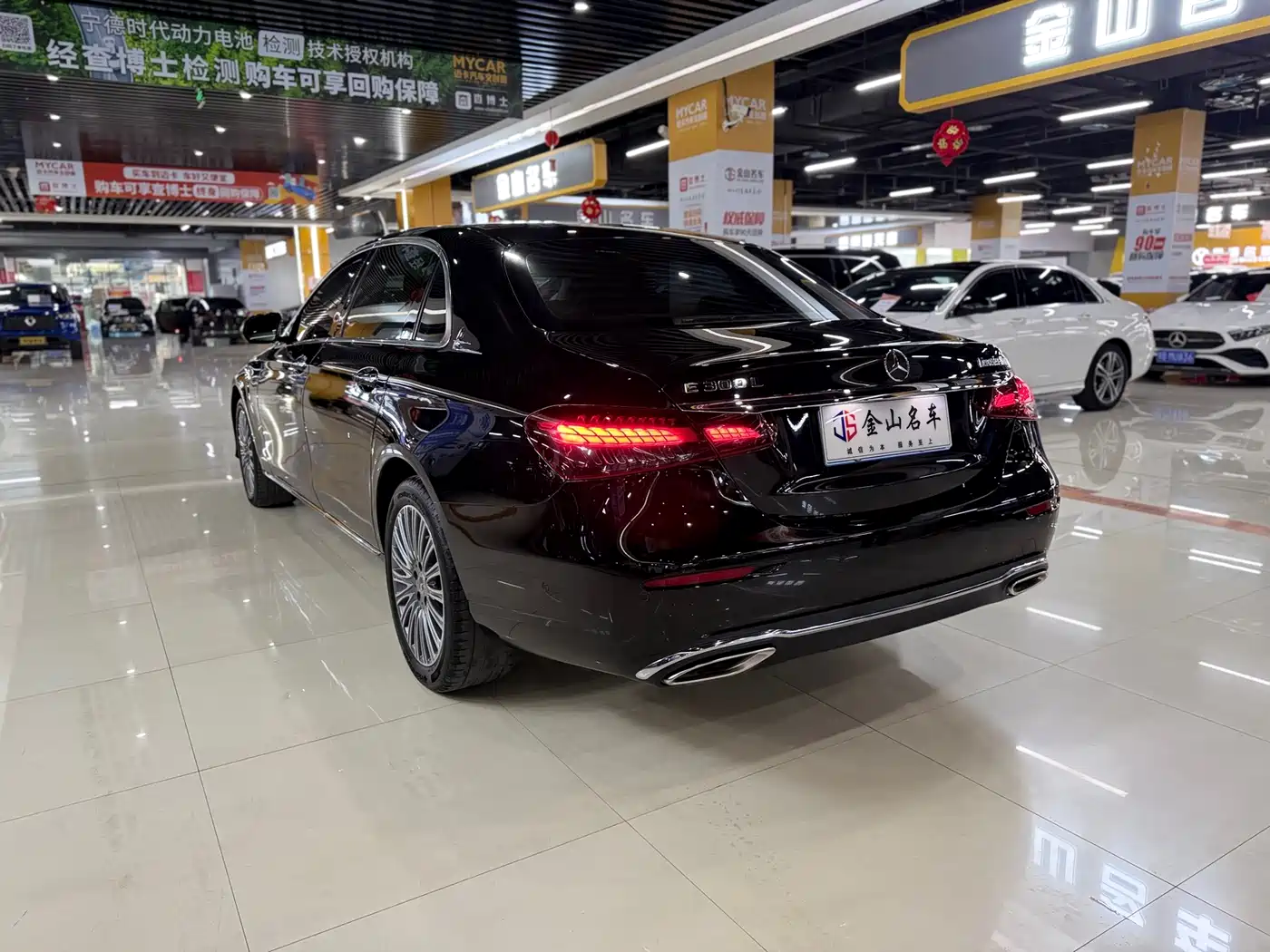 Mercedes-Benz E-Class 2023 E 300 L Luxury фото 13