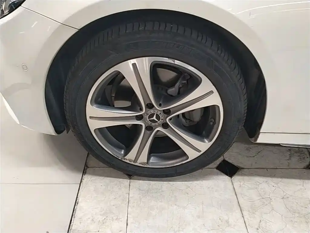 Mercedes-Benz E-Class 2019 E 200 L Sport фото 23