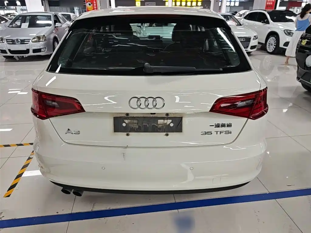 Audi A3 2014 Sportback 35 TFSI Automatic Comfort фото 6