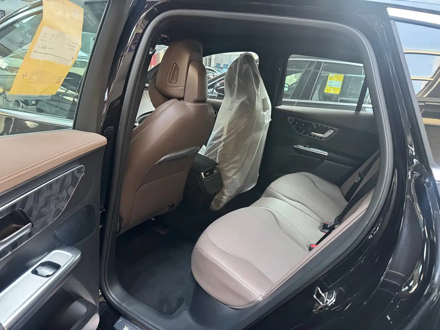 MERCEDES-BENZ EQE SUV