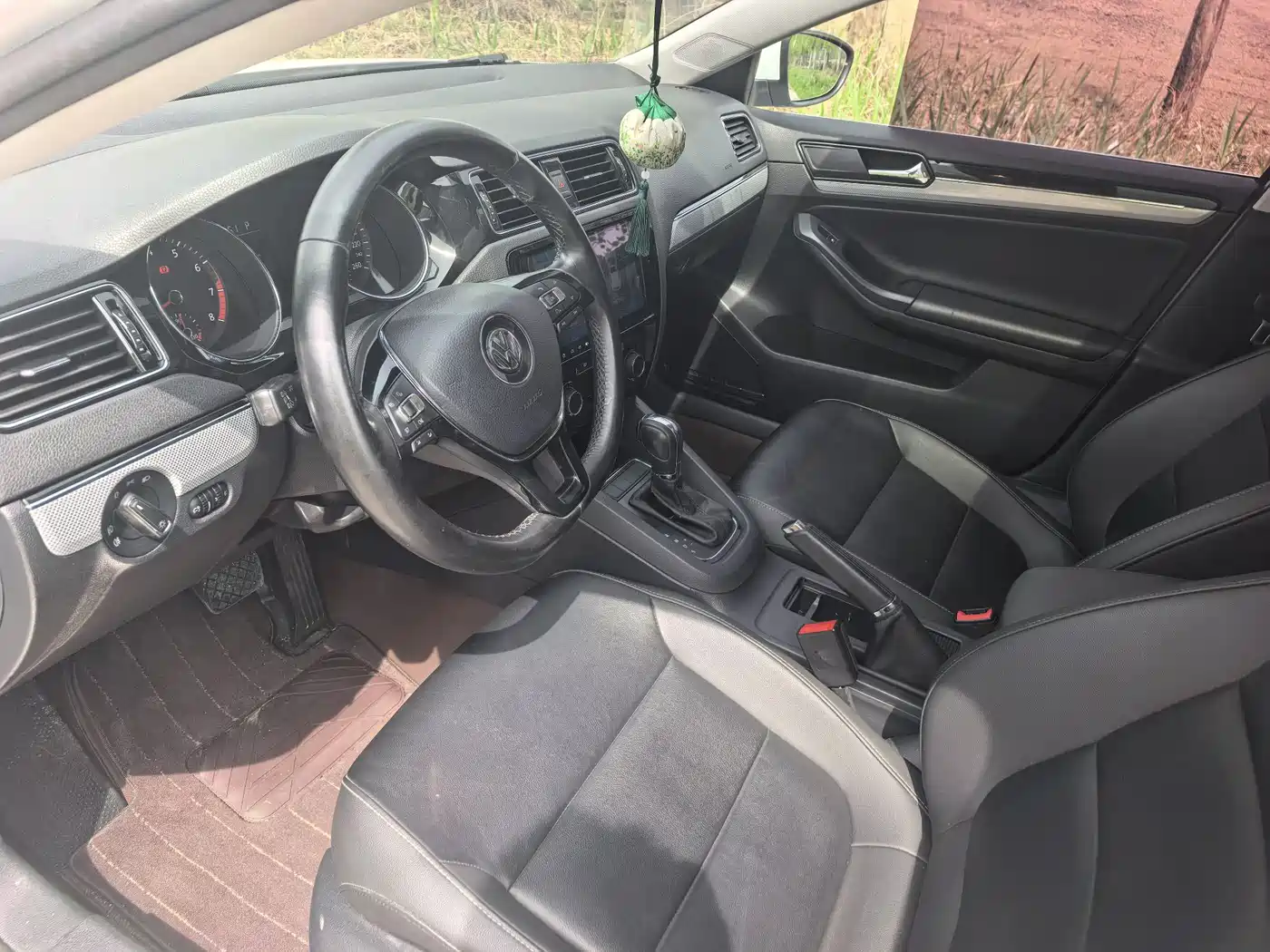 Volkswagen Sagitar 2017 230TSI Automatic Comfort фото 7