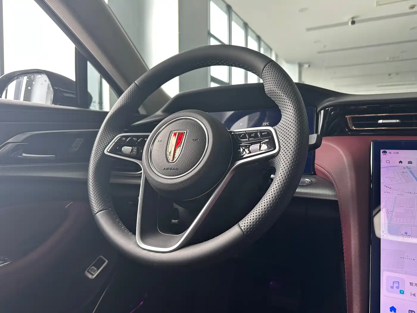 Hongqi H5 2024 1.5T DCT Smart Connect Flag Rhythm Edition фото 8