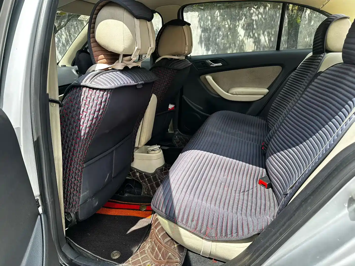 Volkswagen Lavida 2011 1.6L Automatic Leisure Edition фото 9