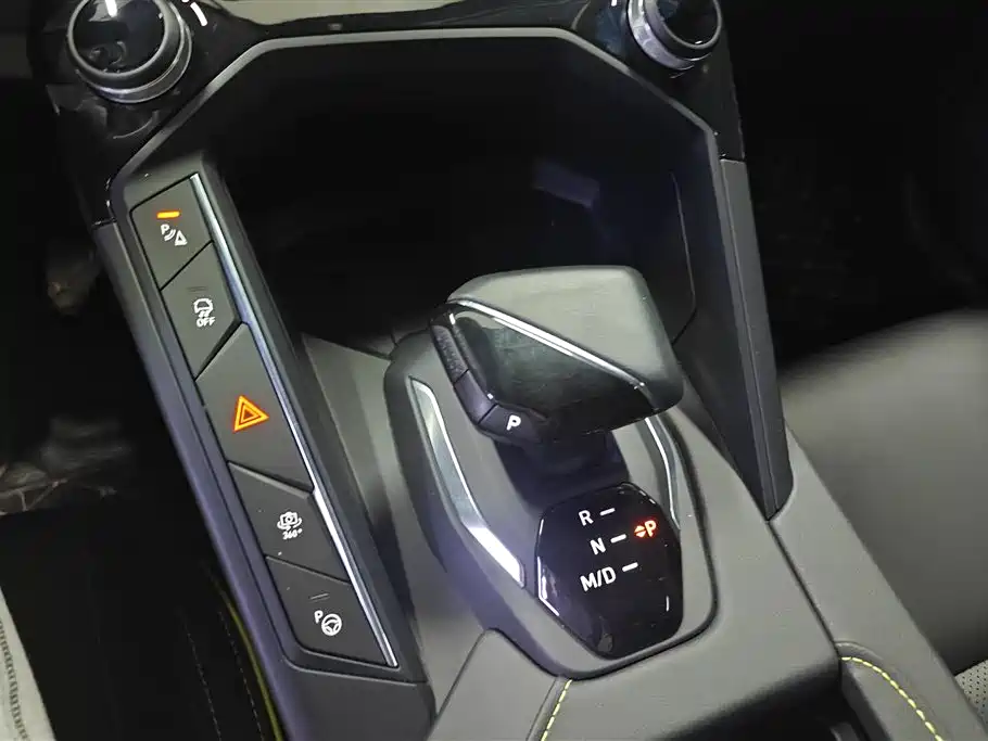 Lynk & Co 06 2023 Remix 1.5T Power Halo фото 16
