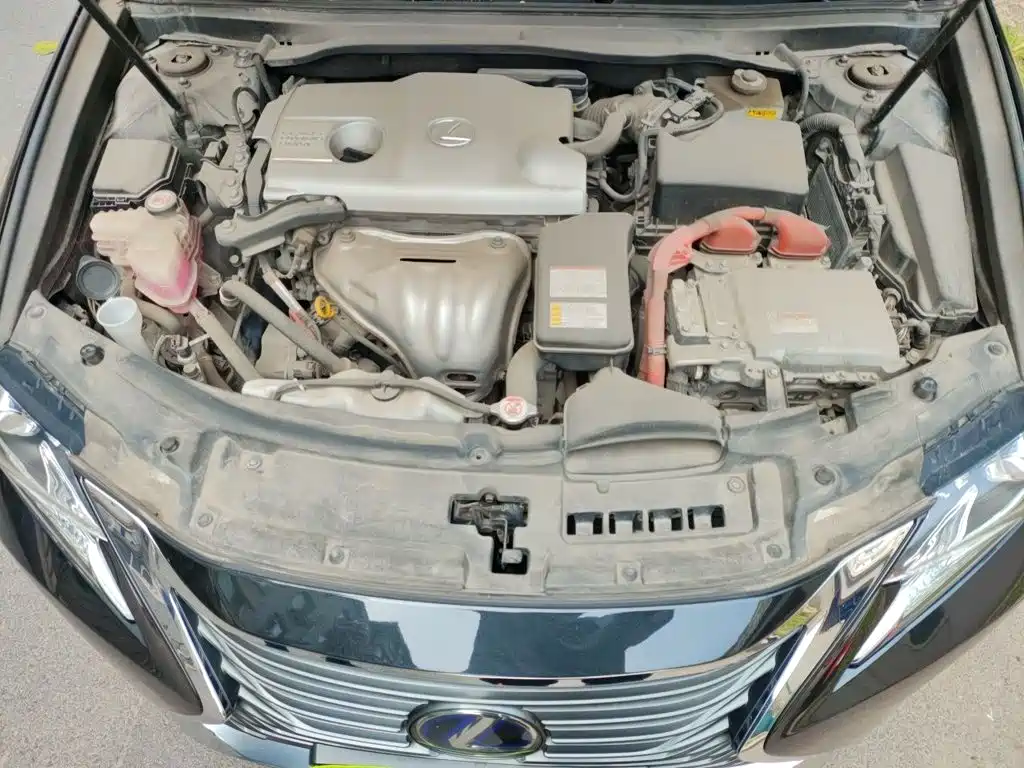 Фото 11 - Lexus ES