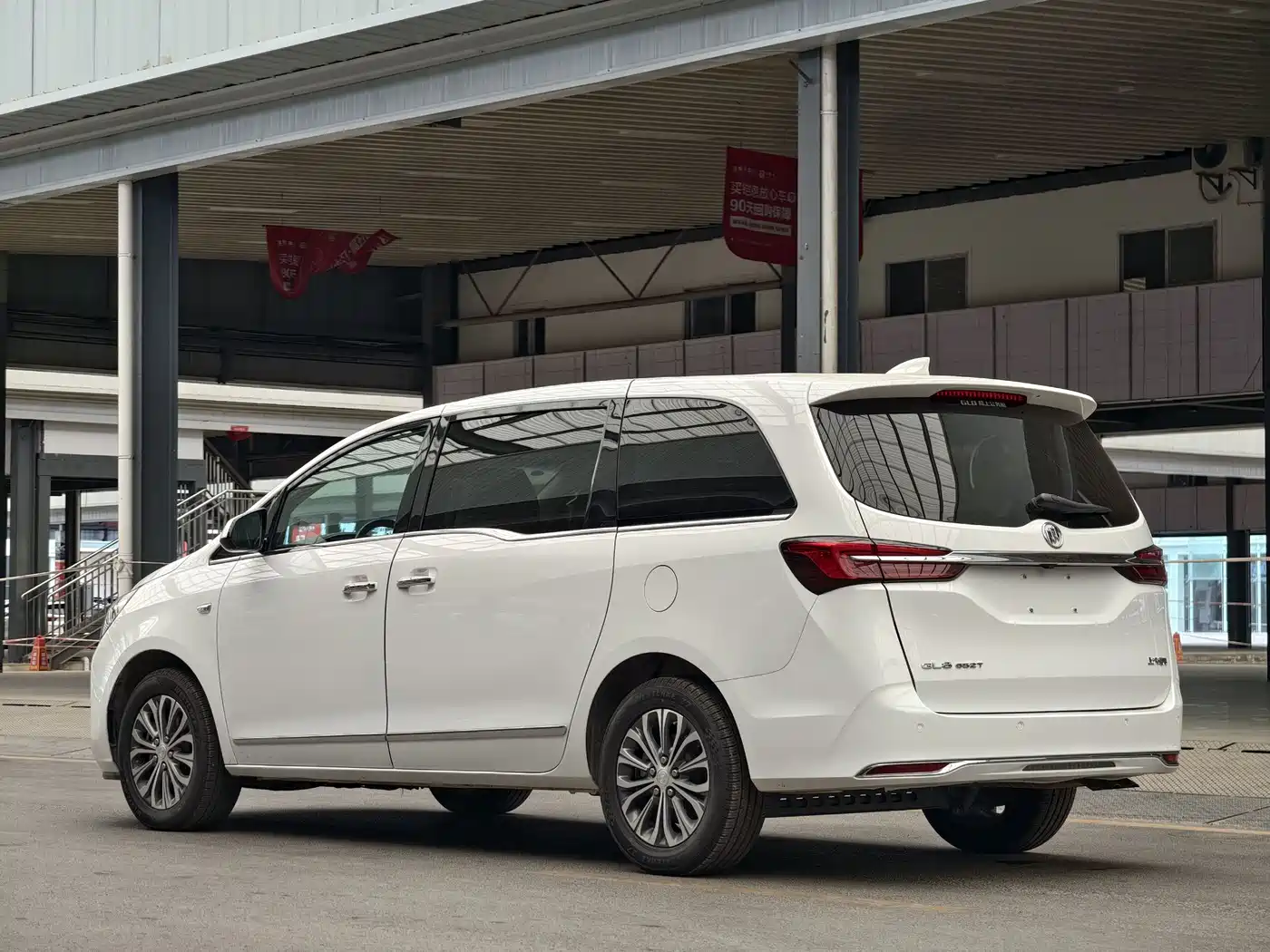 Buick GL8 2021 Land Business Class 652T Luxury фото 17