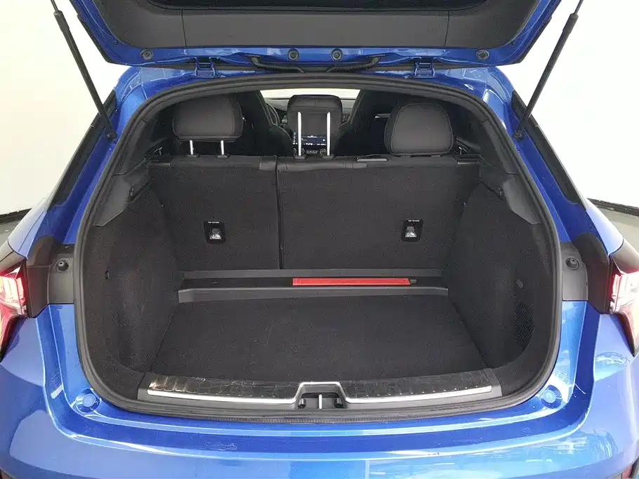 Lynk & Co 02 2021 1.5TD DCT 2WD Power Champion Edition фото 4