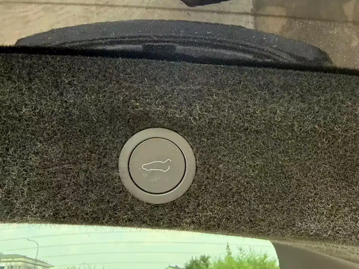 Фото 8 - Tesla Model Y