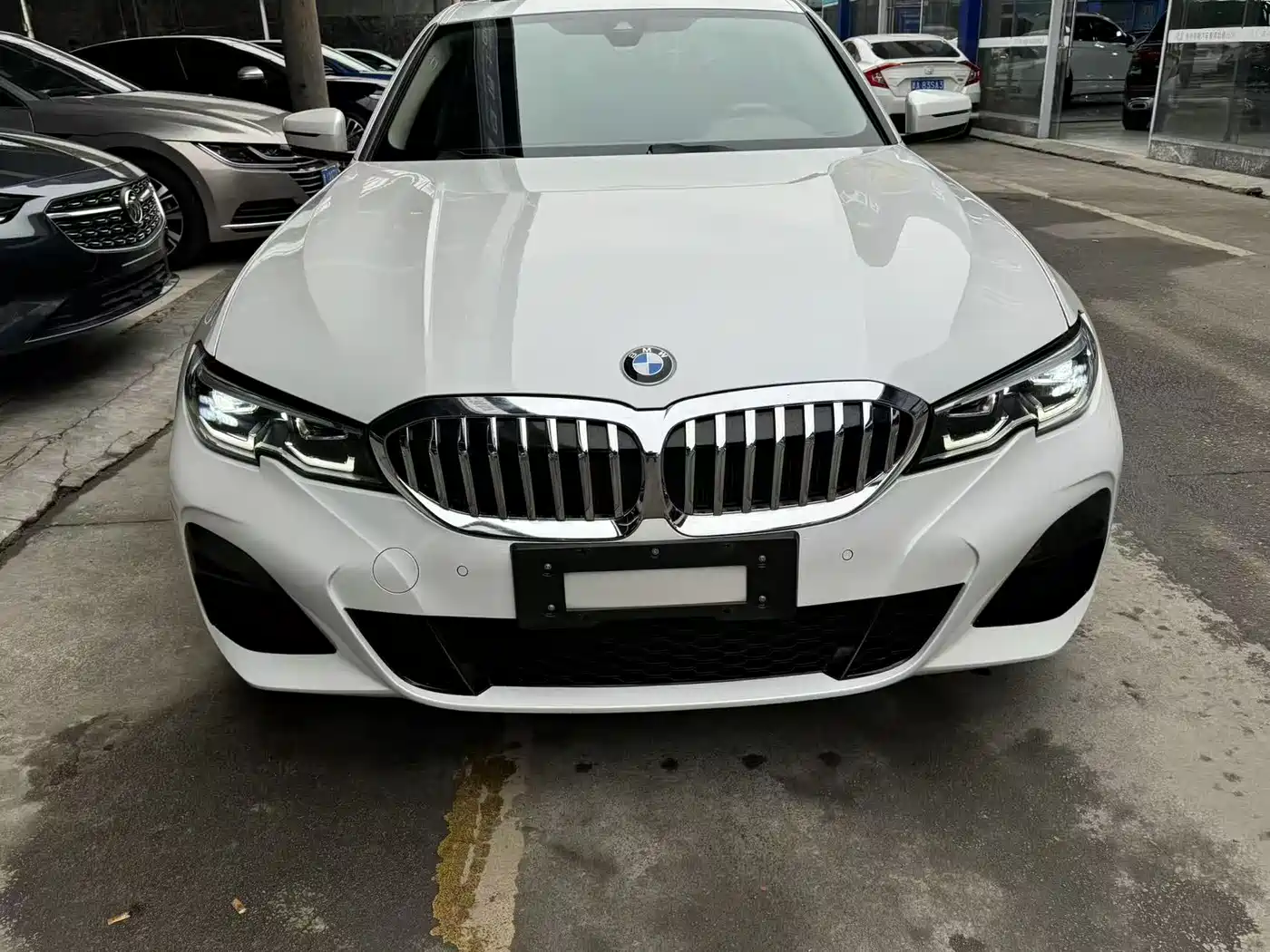 BMW 3 SERIES