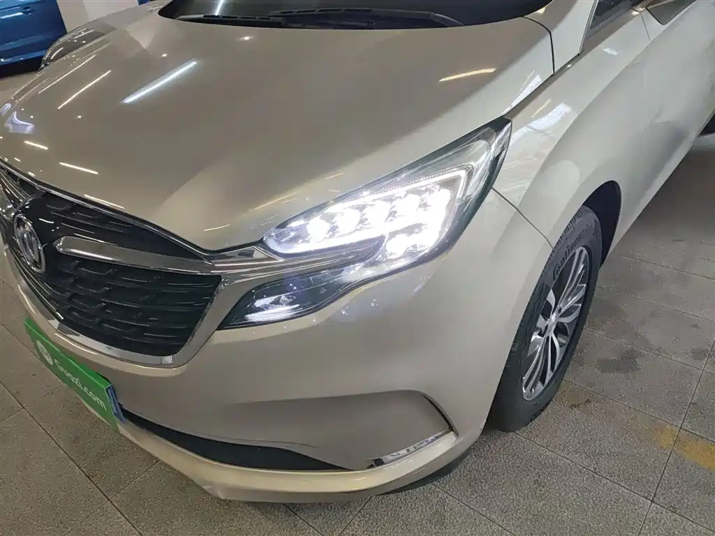 BUICK GL8