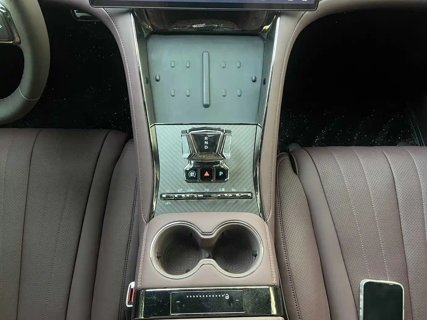Denza Z9GT 2024 Model 1100 AWD Max Edition фото 11