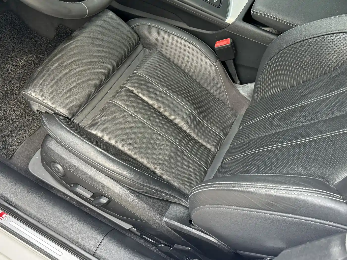 Audi A4L 2020 40 TFSI Fashion Dynamic Edition фото 26