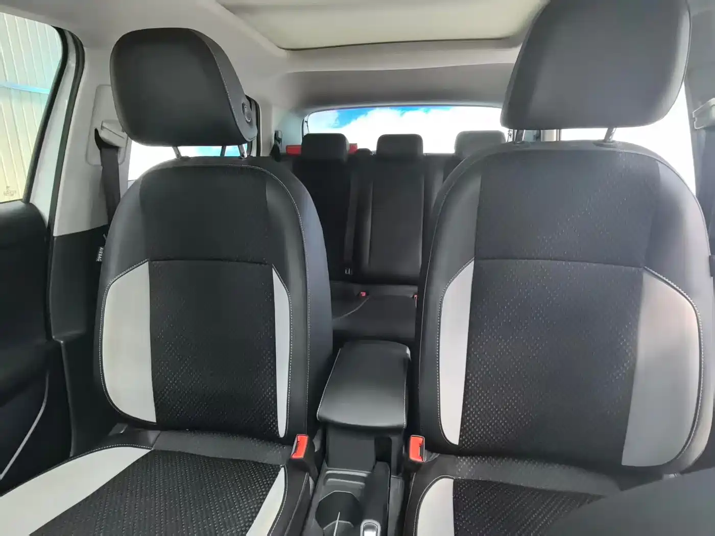 VOLKSWAGEN EXPLORING THE SHADOW