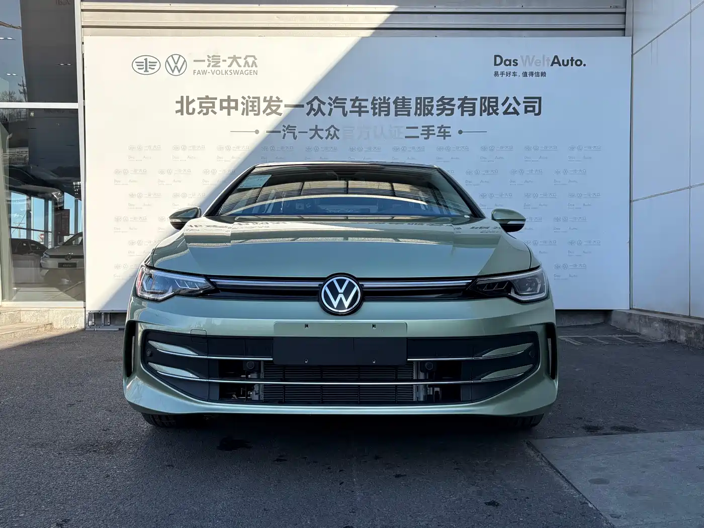 Volkswagen Golf 2025 300TSI Pro фото 2