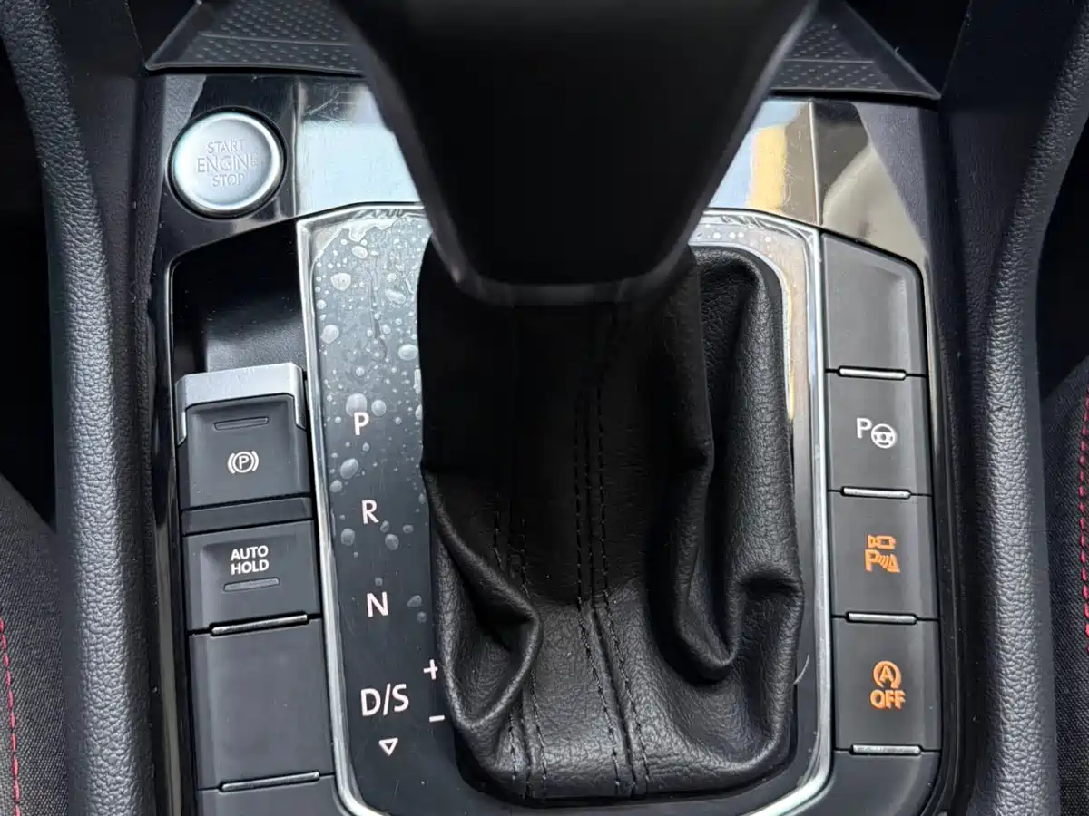 Volkswagen Tiguan L 2022 330TSI Automatic 2WD R-Line Flagship Edition фото 15