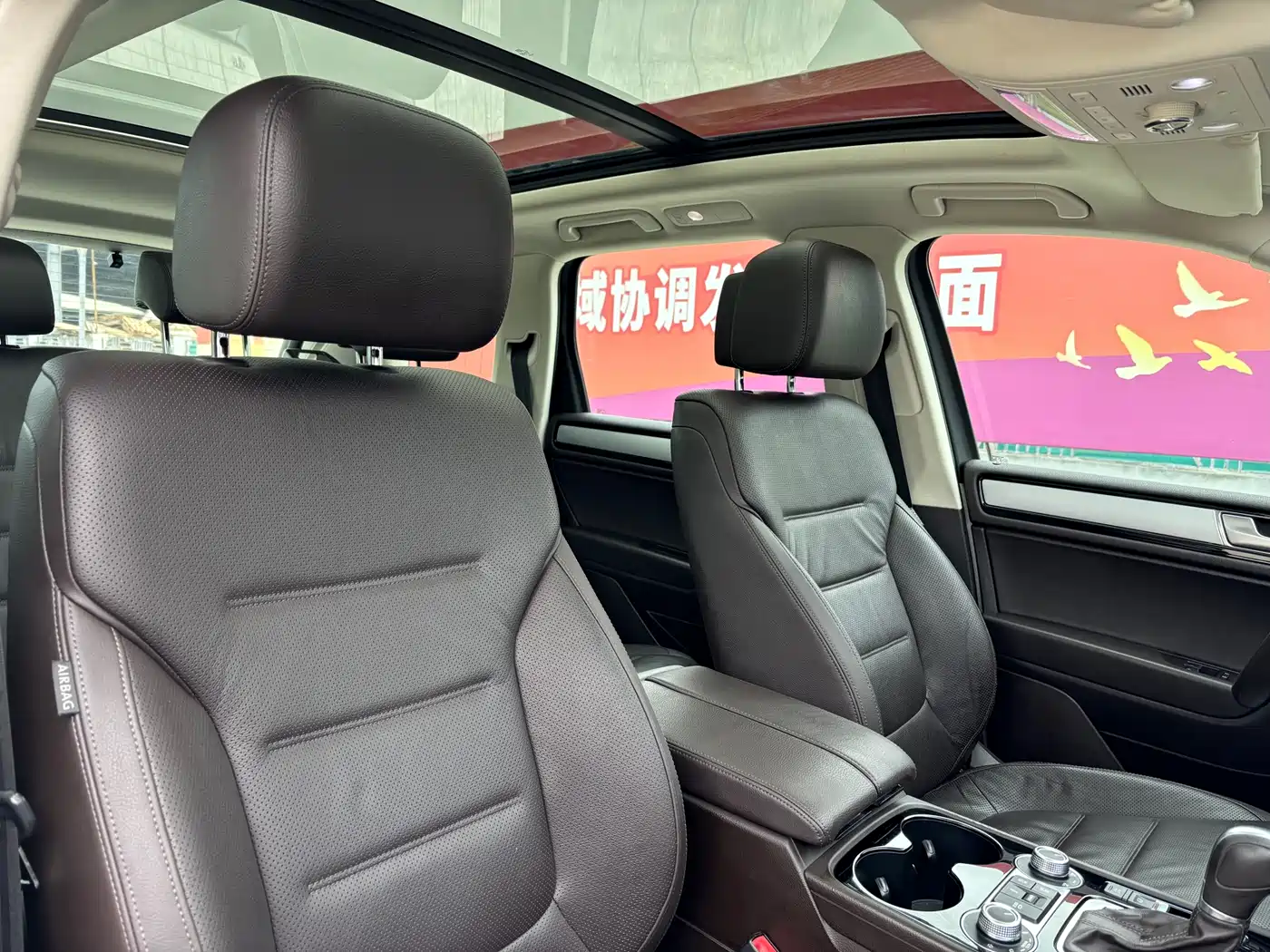Volkswagen Touareg 2017 3.0TSI Explorer Edition фото 12