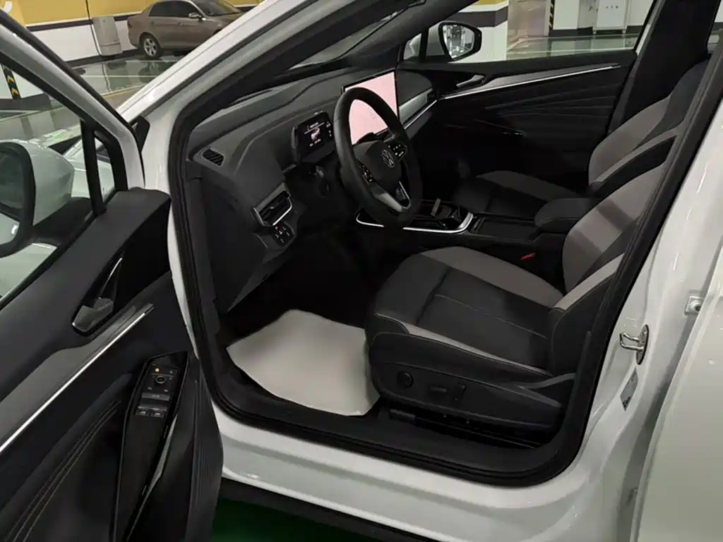 Volkswagen ID.4 CROZZ 2026 2025 Pure Enjoyment Edition