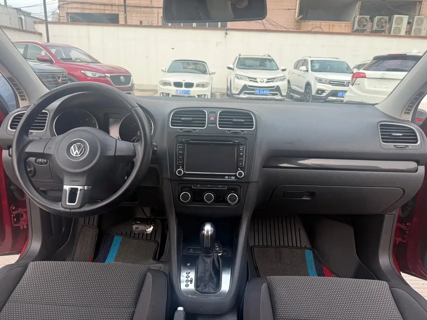 Volkswagen Golf 2012 1.6 Automatic Comfort Type фото 8