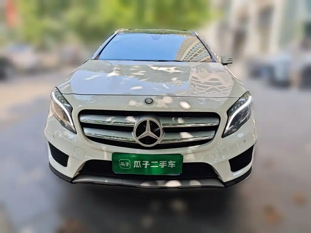 Фото 2 - Mercedes-Benz GLA