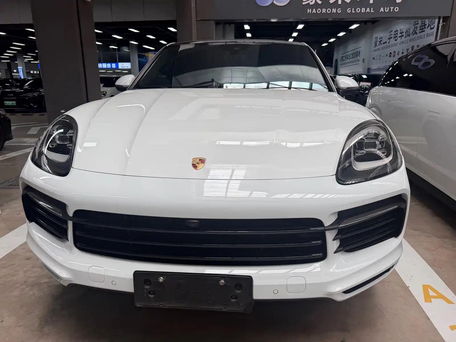 Фото 2 - Porsche Cayenne