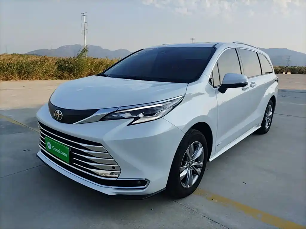 Toyota Sienna 2025 2024 2.5L Hybrid Comfort Edition