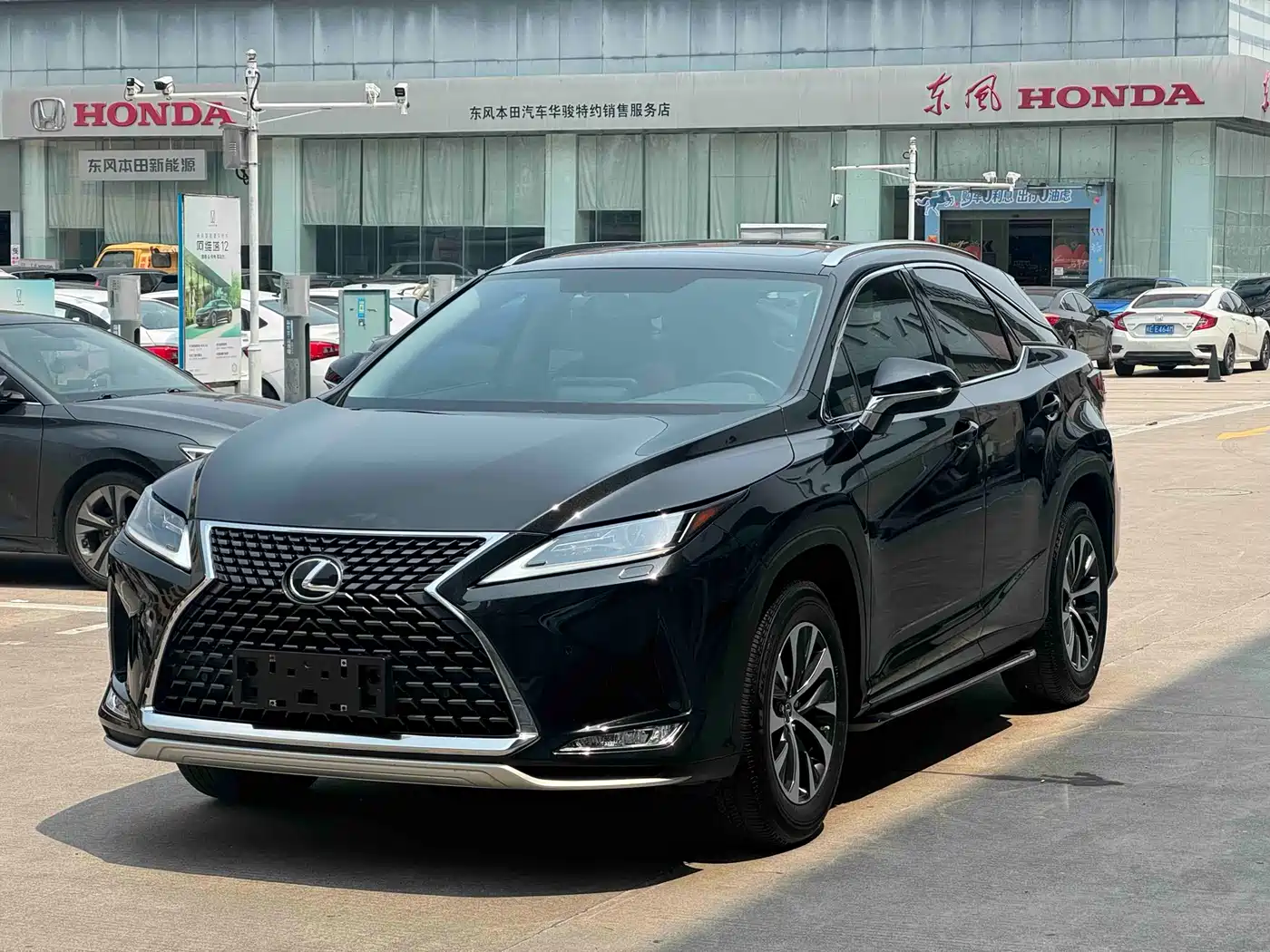 Lexus RX 2020 Facelift 300 2WD Elite Edition фото 3