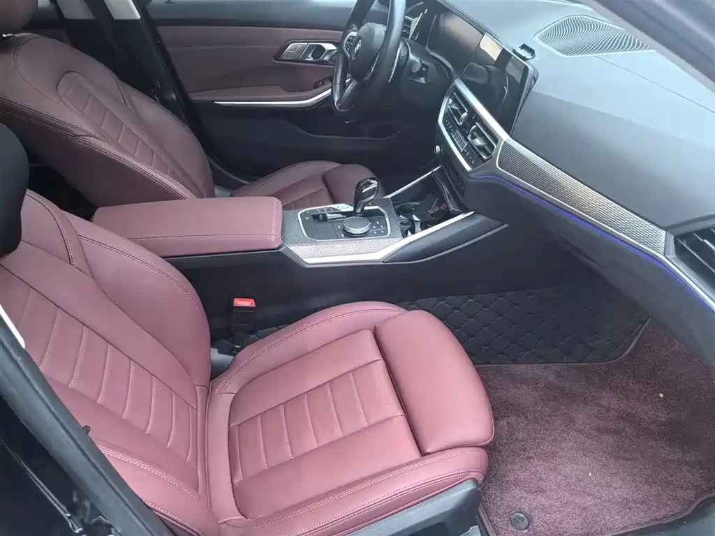 BMW 3 Series 2021 330Li xDrive M Sport Night Edition фото 9