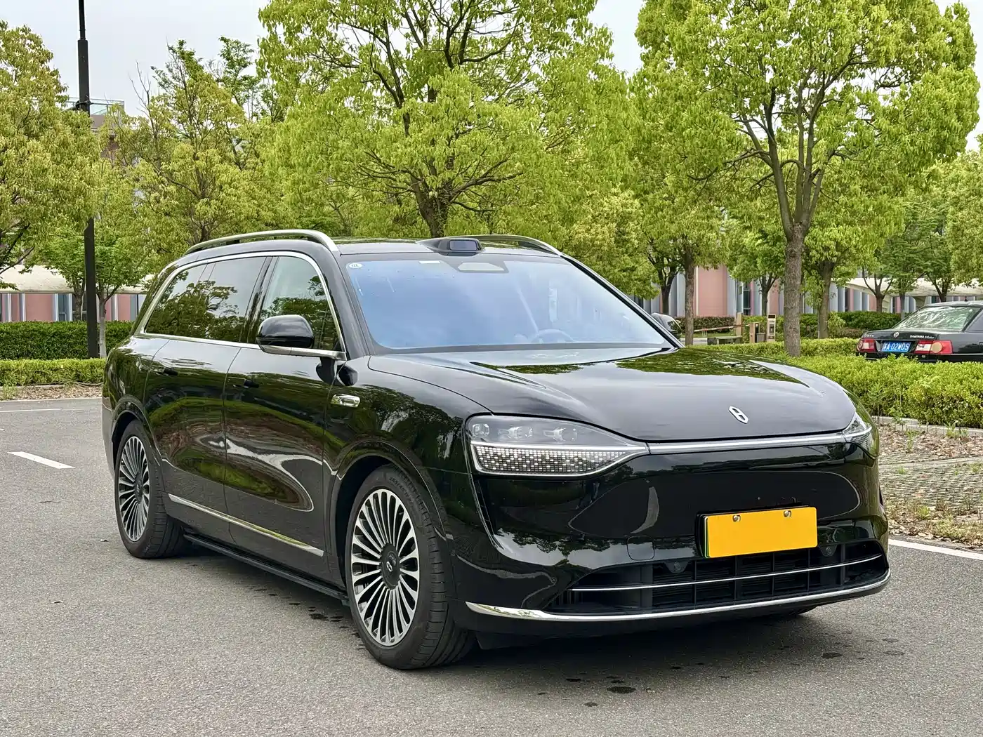 AITO Wenjie AITO M9 2025 Extended Range Ultra 52kWh 6-Seater фото 3