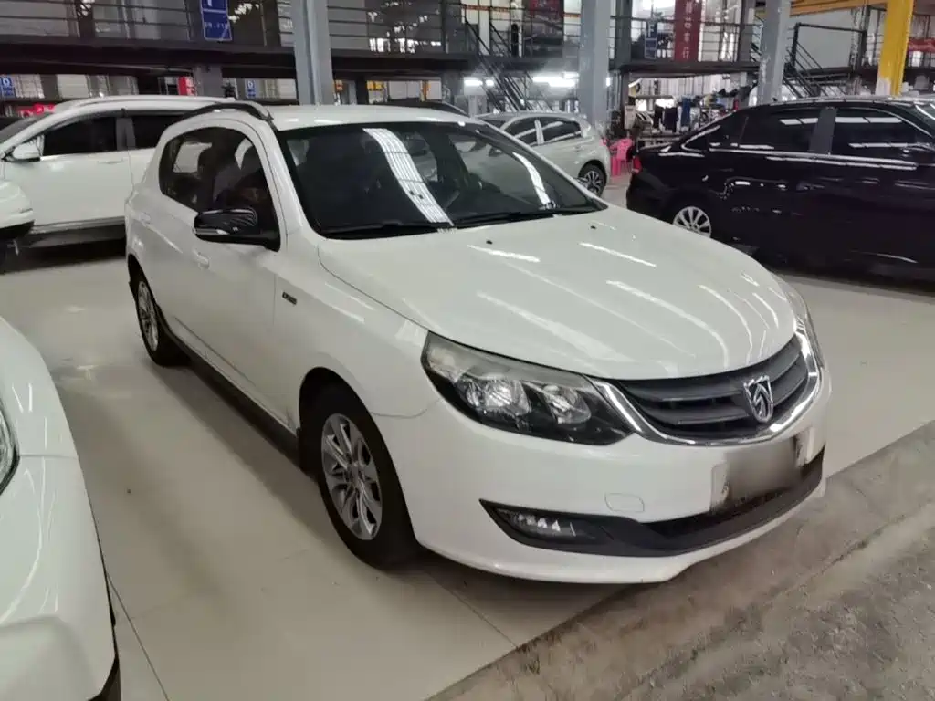 Baojun 610 2015 2014 CROSS 1.5L Manual Comfort