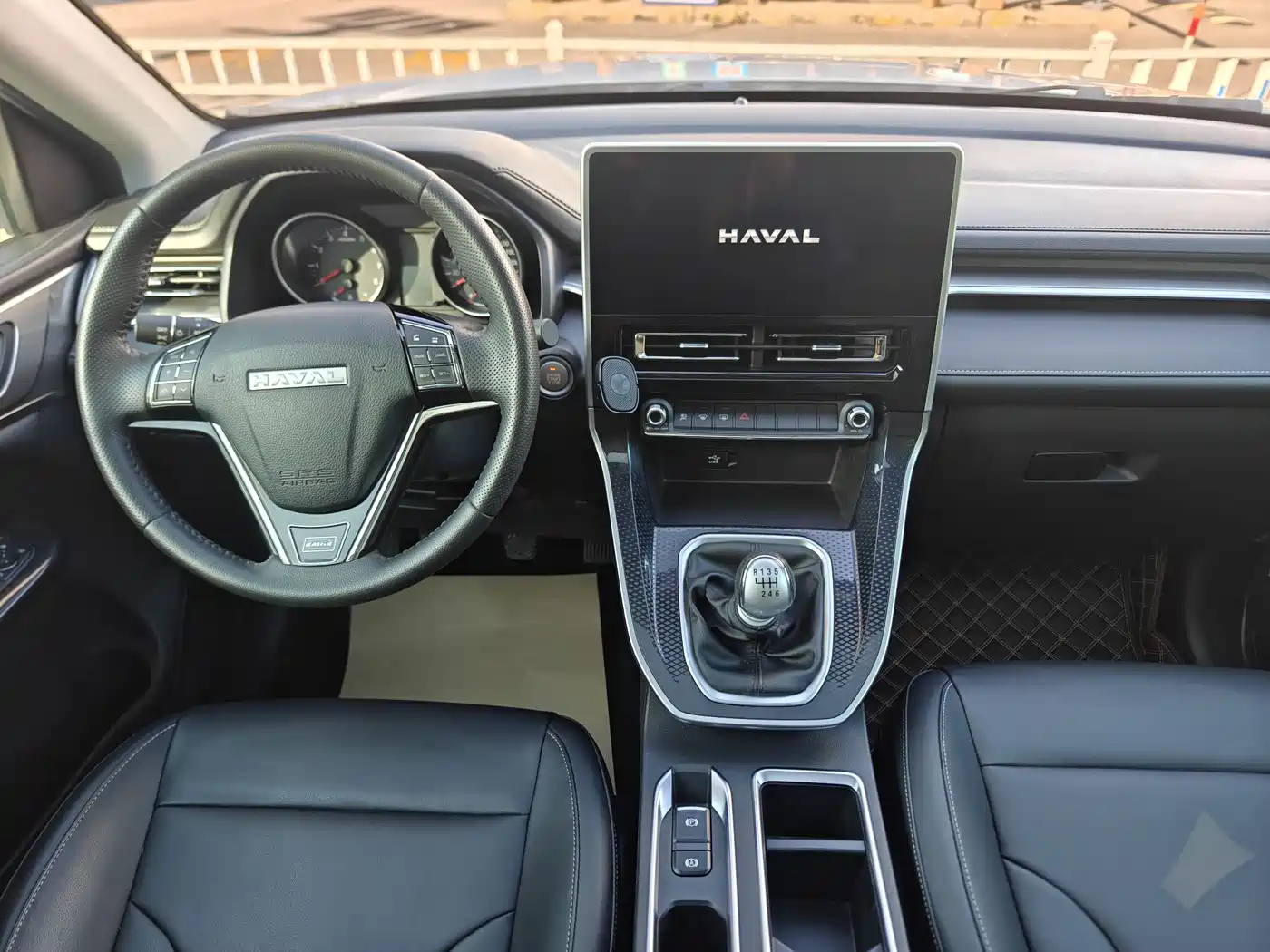Haval M6 2023 PLUS 1.5T Manual Luxury Smart Connect фото 10