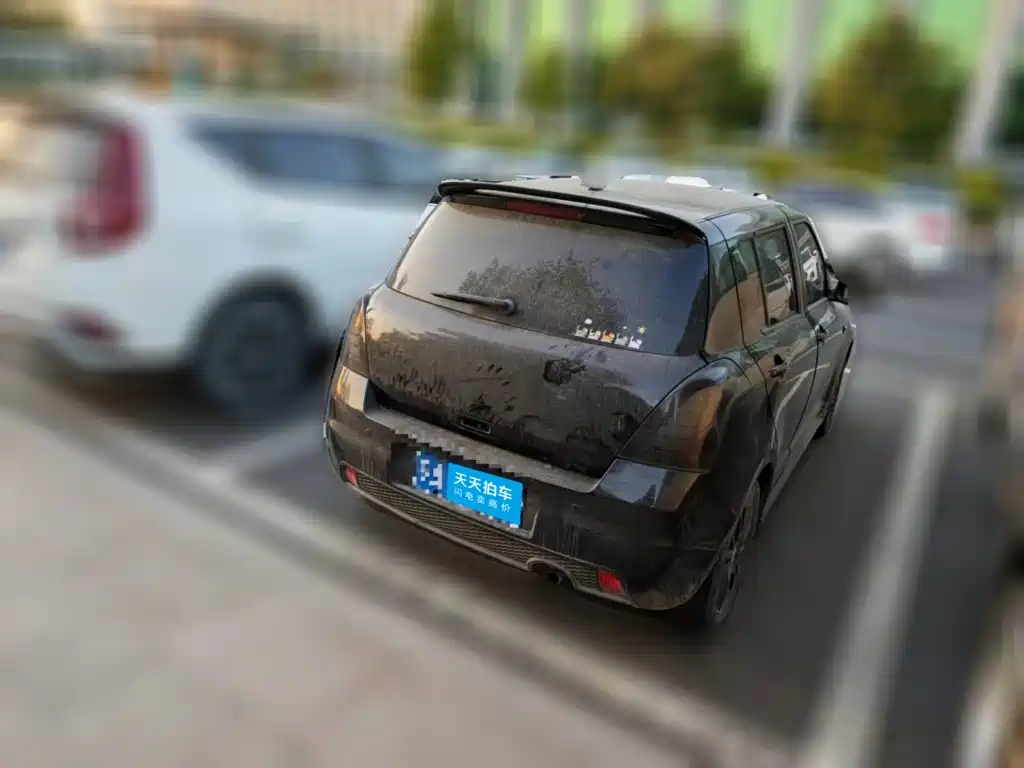 Photo 2 - Suzuki Swift