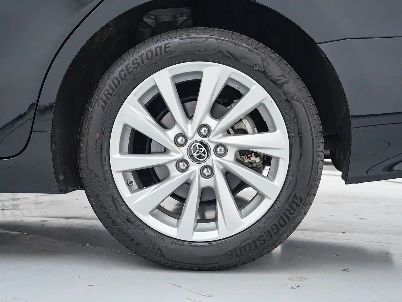 Toyota Camry 2023 2023 2.0GVP Leading Edition