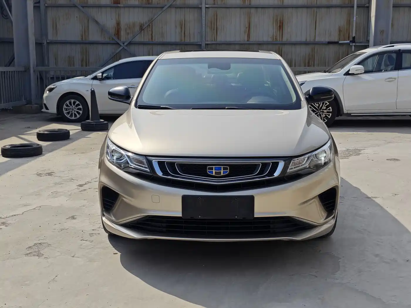 Фото 2 - Geely Emgrand GL