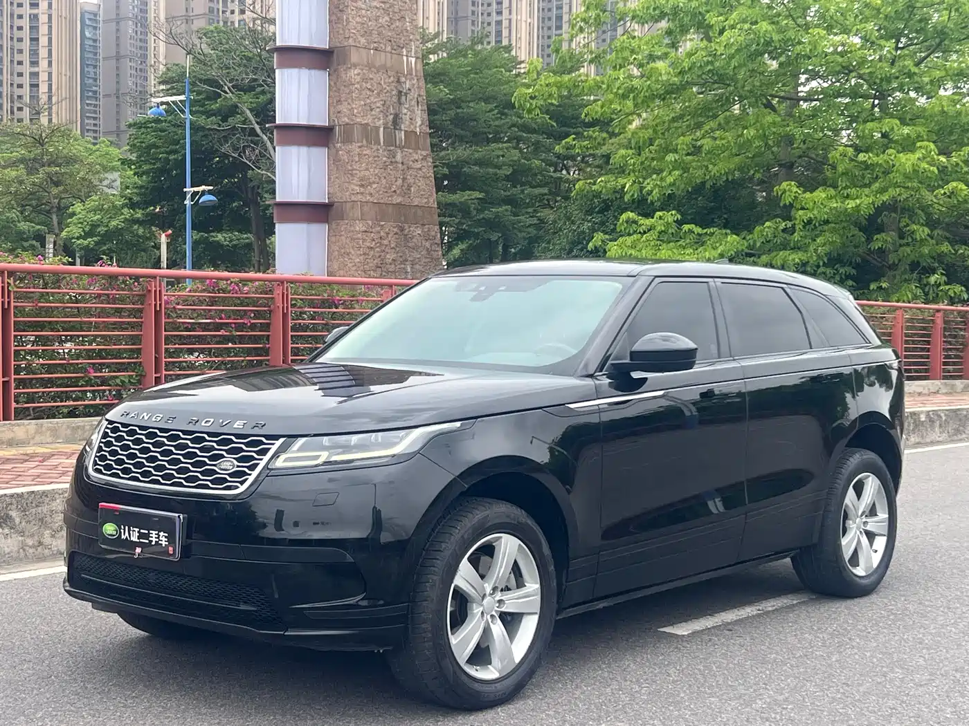 Land Rover Range Rover Velar 2017 P380 R-DYNAMIC S фото 2