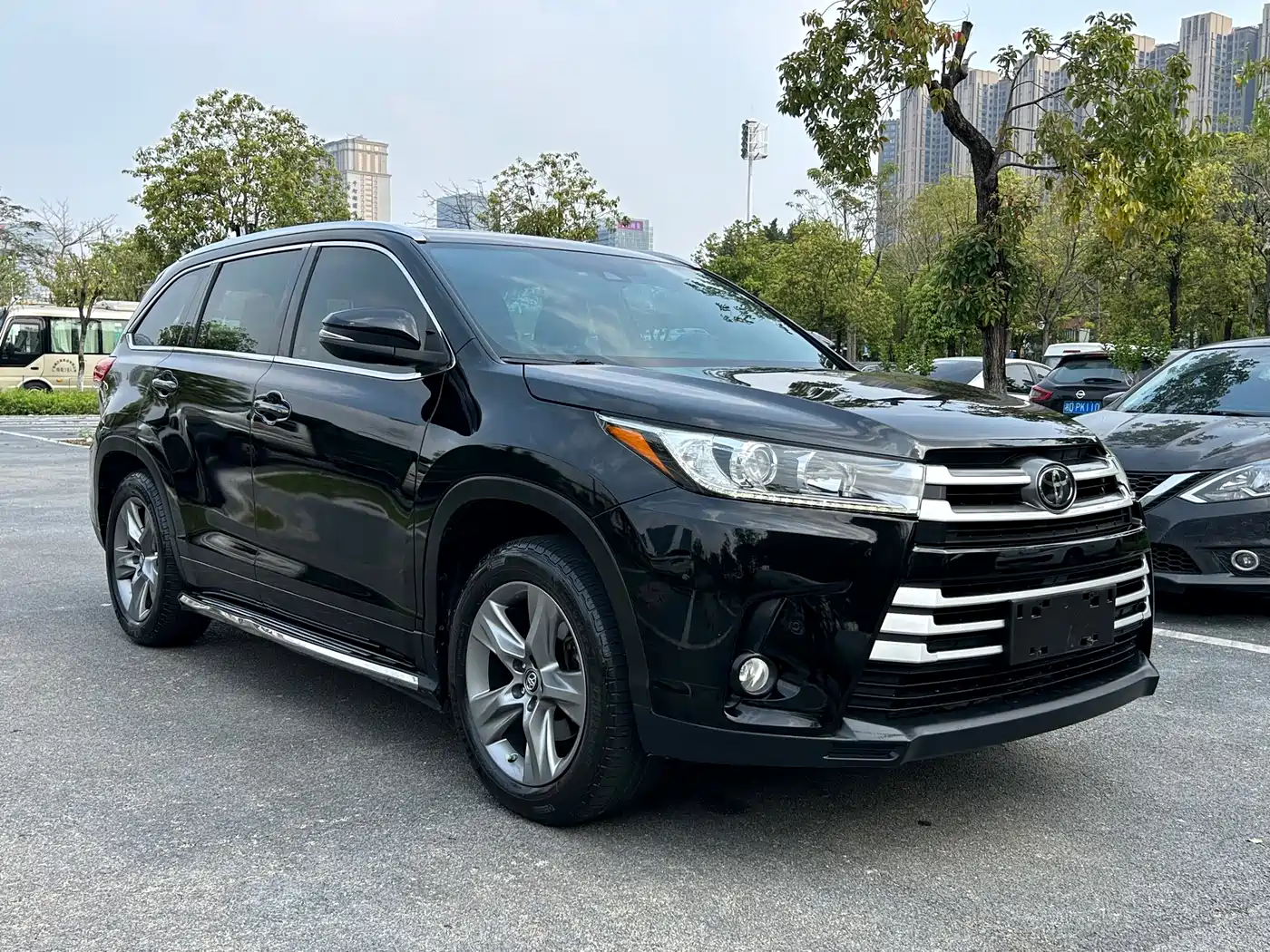 Toyota Highlander 2018 2.0T 4WD Luxury 7-seater China VI фото 3