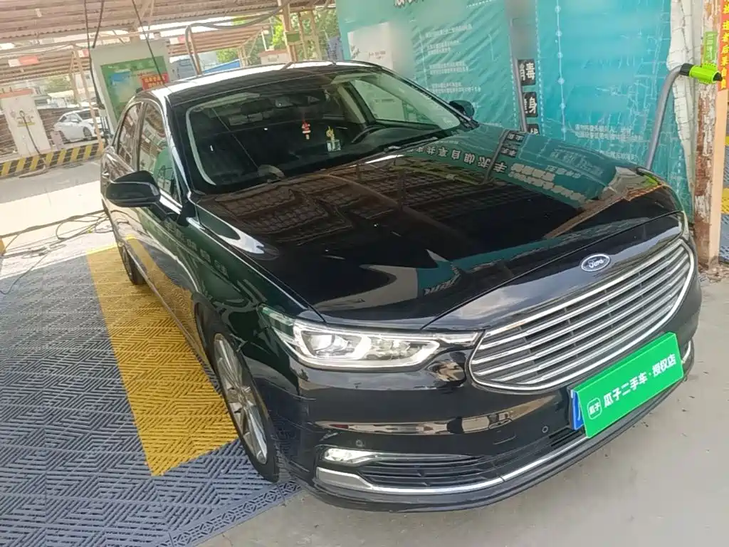 Фото 4 - Ford Taurus