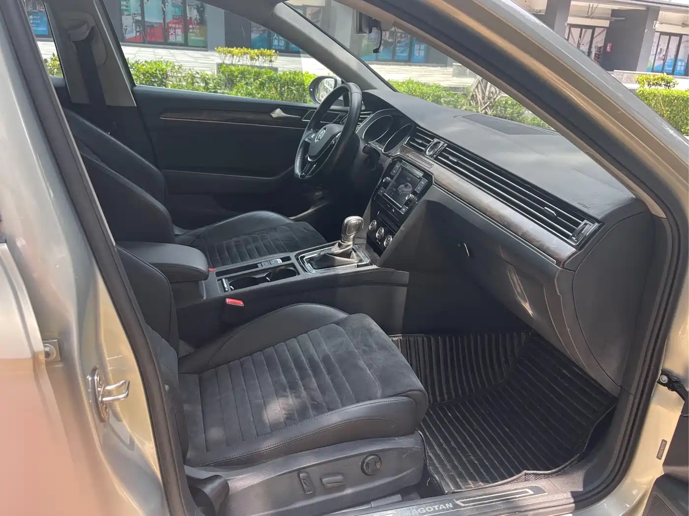 Volkswagen Magotan (Import) 2012 Wagon 2.0TSI Comfort фото 7