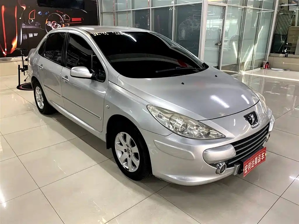 Peugeot 307 2010 Model Sedan 1.6L Automatic Comfort Edition фото 9