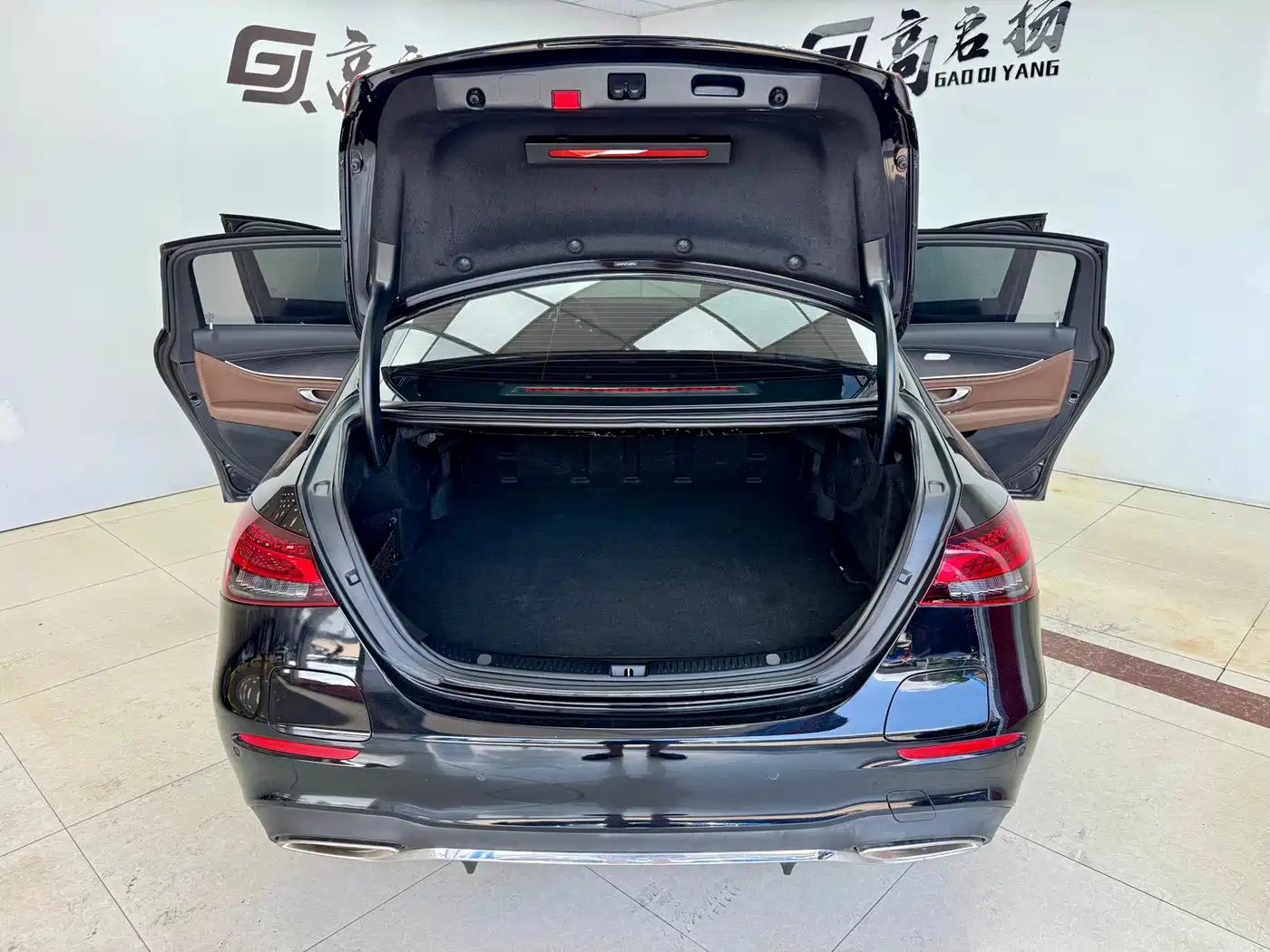 Mercedes-Benz E-Class New Energy 2022 E 350 e L Plug-in Hybrid Sports Sedan фото 22
