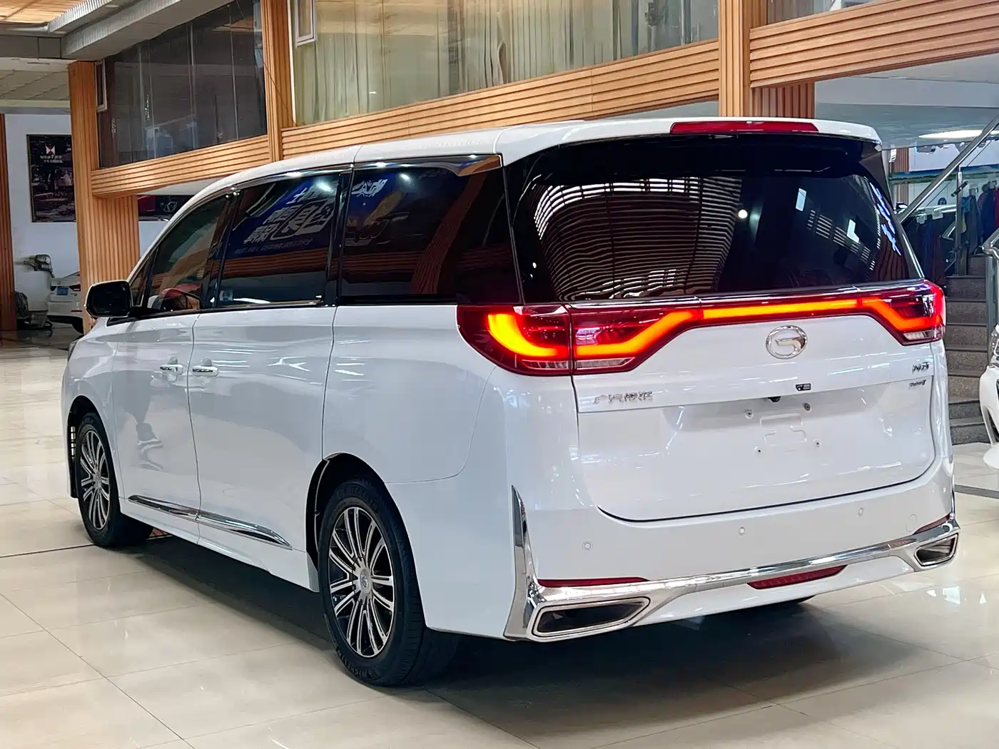 GAC Trumpchi Trumpchi M8 2023 Leading Series 390T Ultimate Edition фото 20