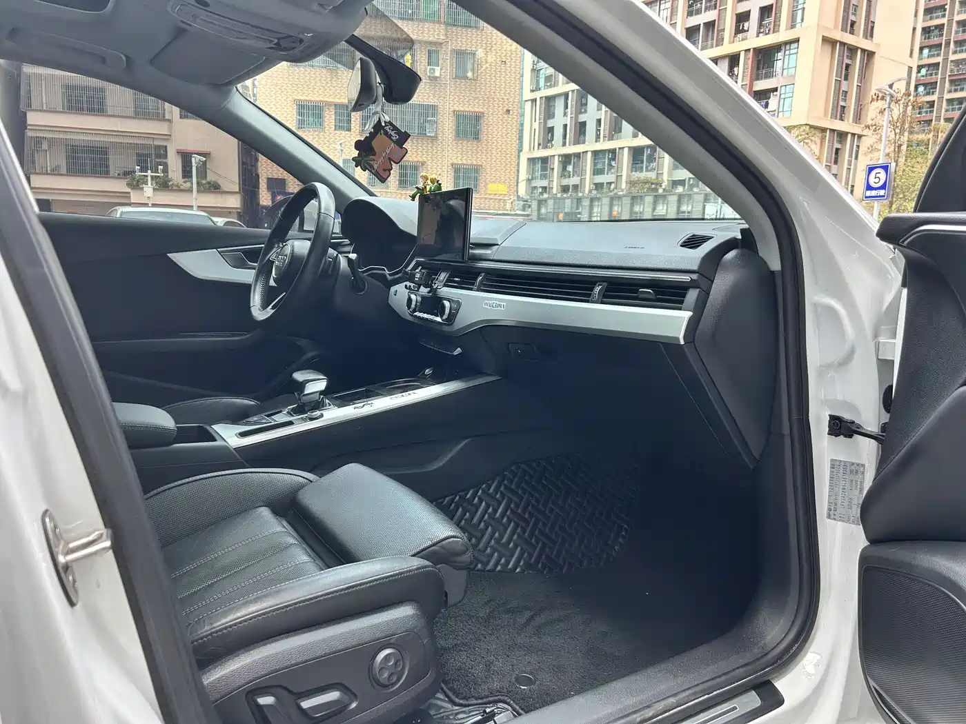 Audi A4L 2020 40 TFSI Fashion Dynamic Edition фото 8