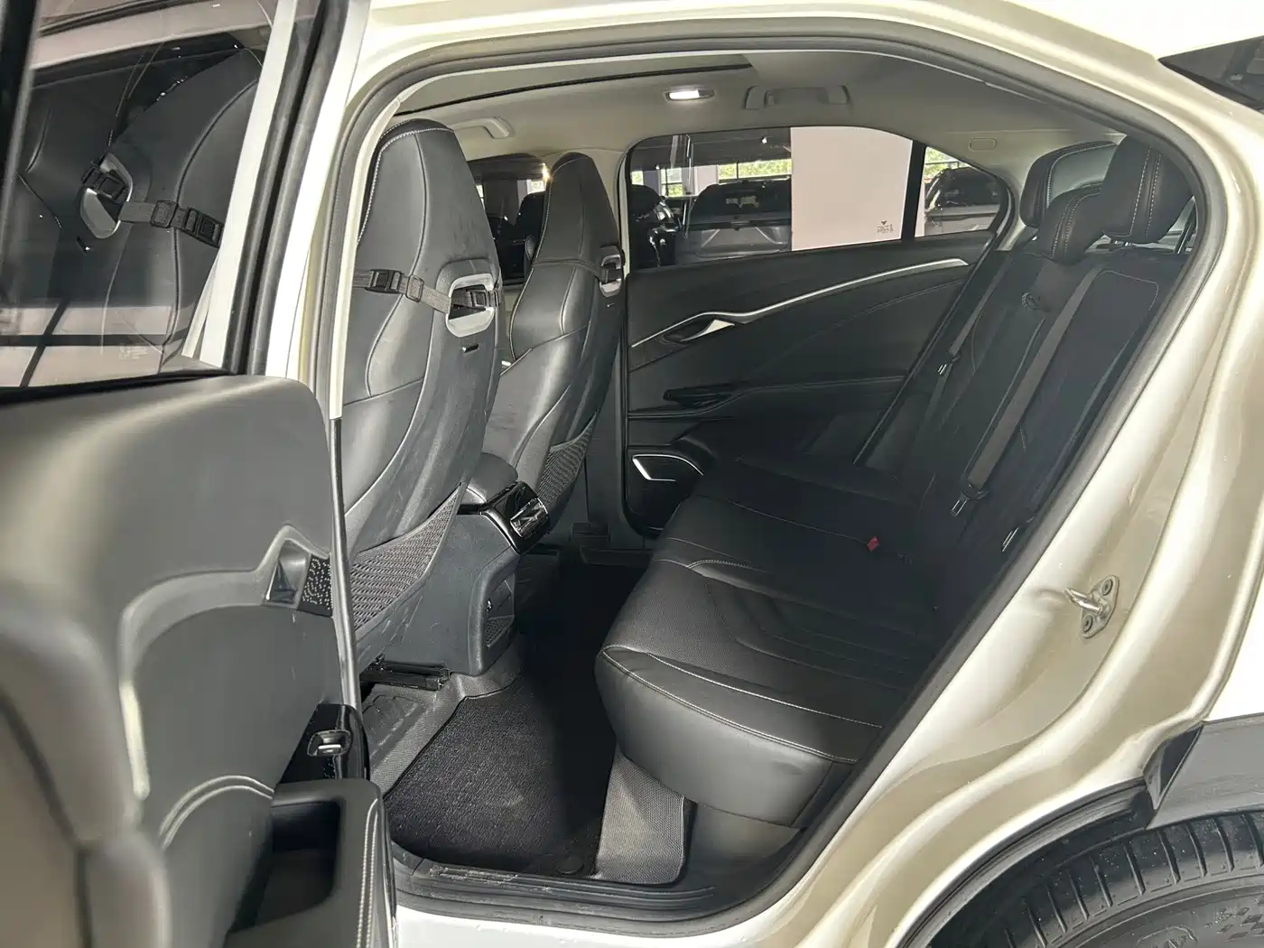 Фото 6 - Nezha Auto Neta U